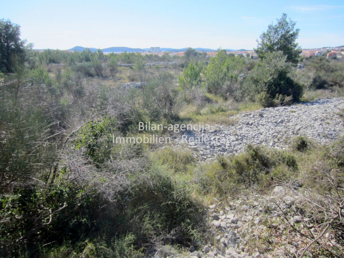 Zemljišče Vodice, 9.000m2
