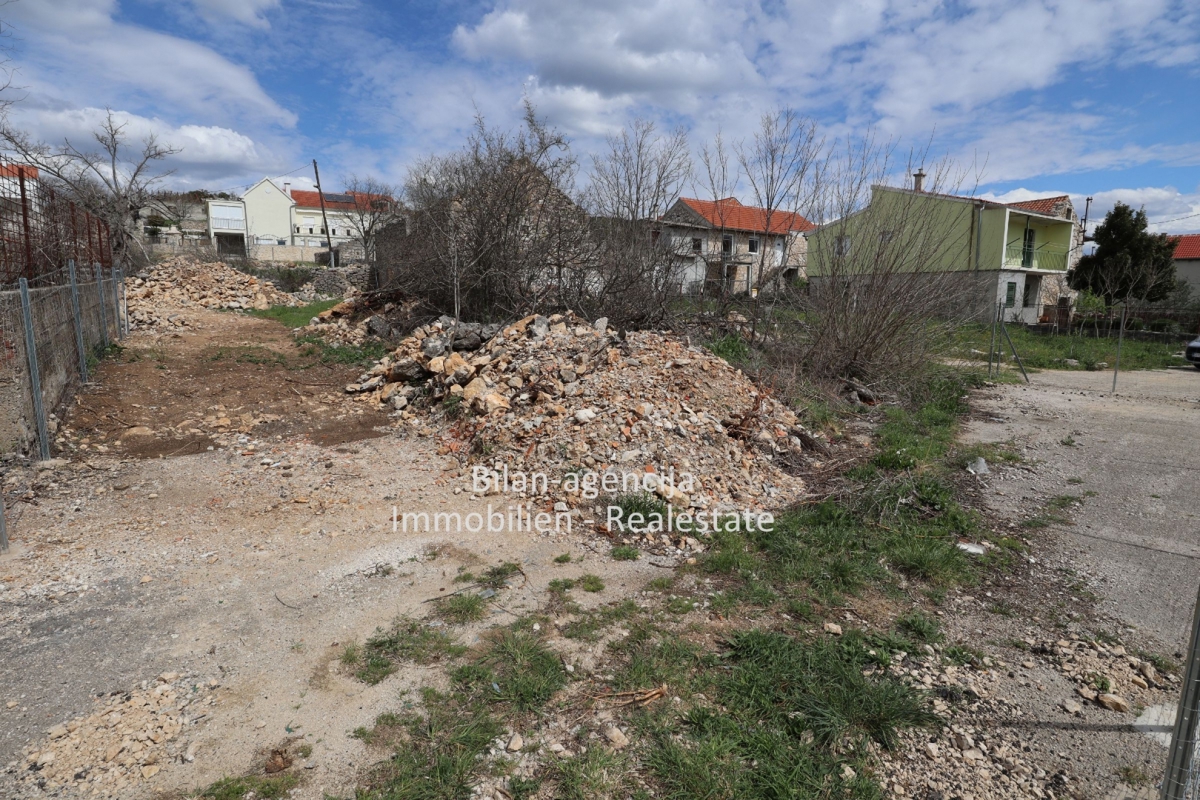 Zemljišče Gaćelezi, Vodice, 1.100m2