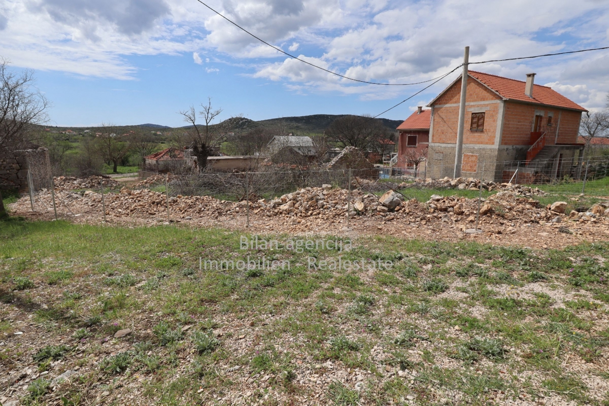 Zemljišče Gaćelezi, Vodice, 1.100m2