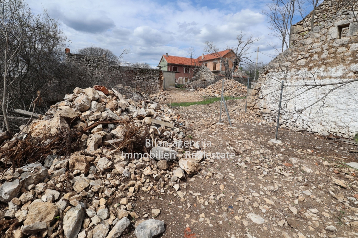 Zemljišče Gaćelezi, Vodice, 1.100m2