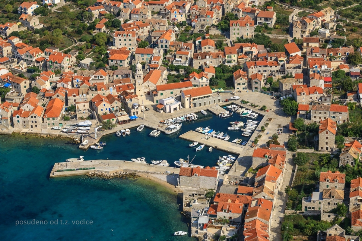 Zemljišče Prvić Šepurine, Vodice, 854m2