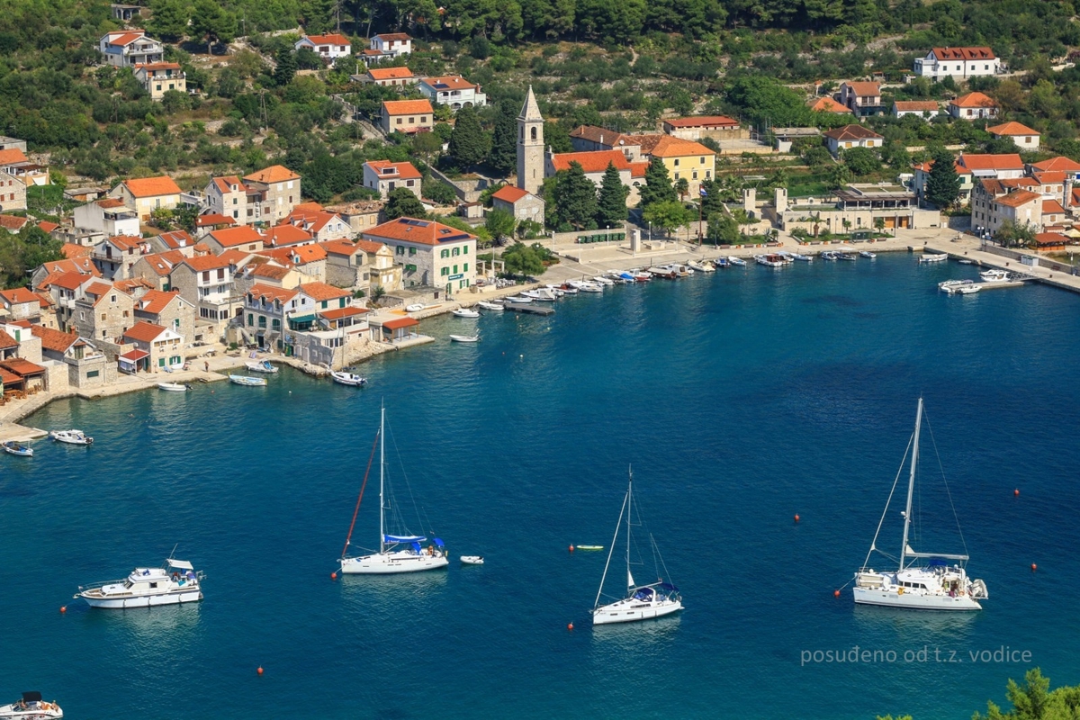 Zemljišče Prvić Šepurine, Vodice, 854m2