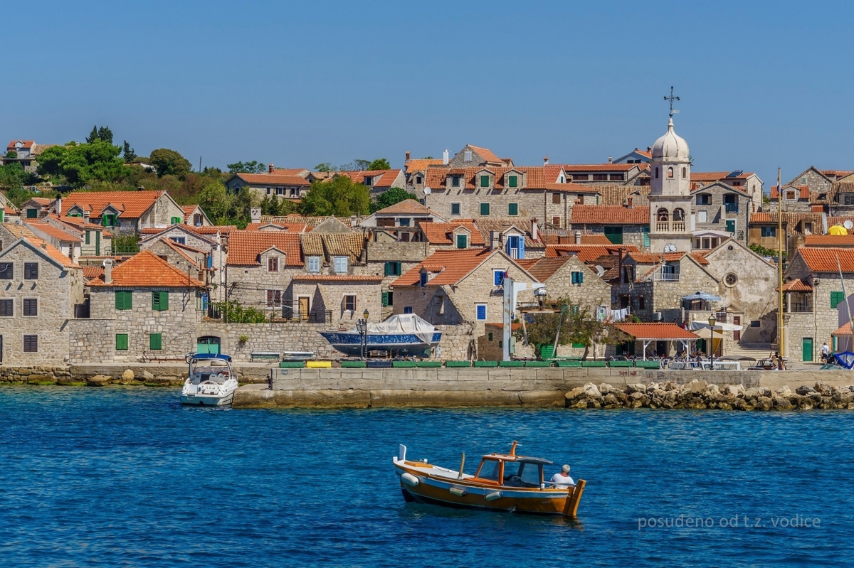 Zemljišče Prvić Šepurine, Vodice, 854m2