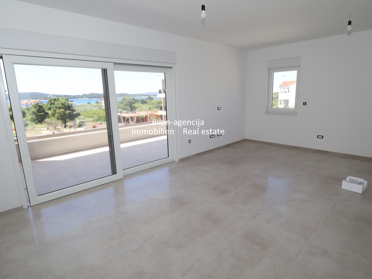 Vodice, prodaja apartma, le 350 m od morja, 91,73 m2.