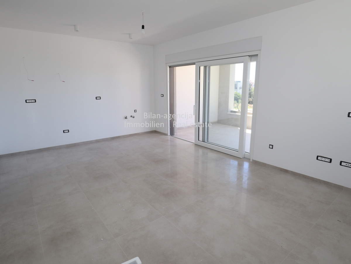 Vodice, prodaja apartma, le 350 m od morja, 91,73 m2.