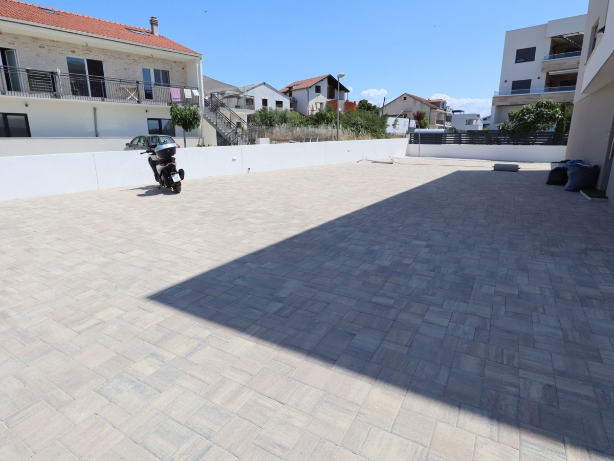 Vodice, prodaja apartma, le 350 m od morja, 91,73 m2.