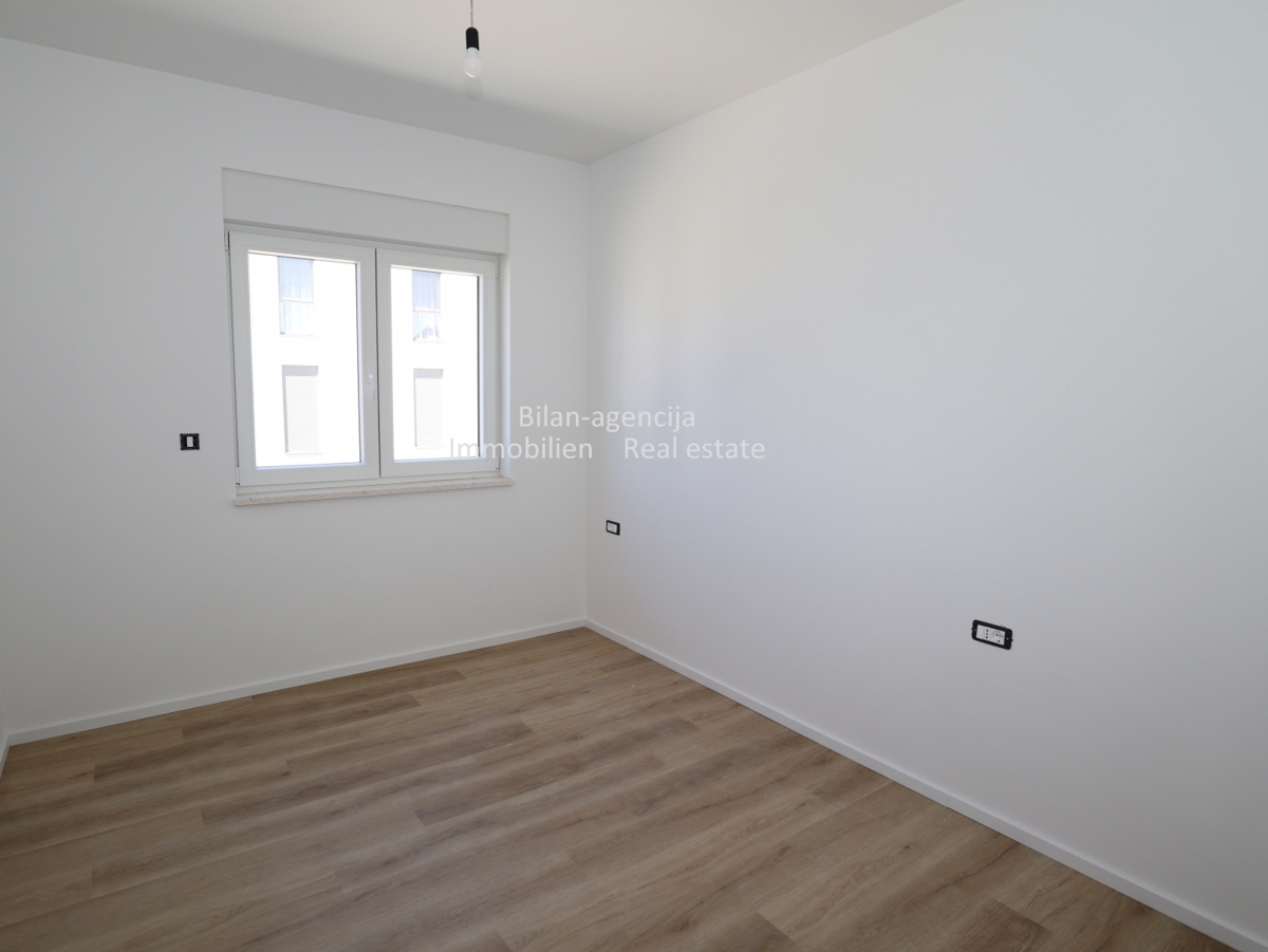 Vodice, prodaja apartma, le 350 m od morja, 91,73 m2.