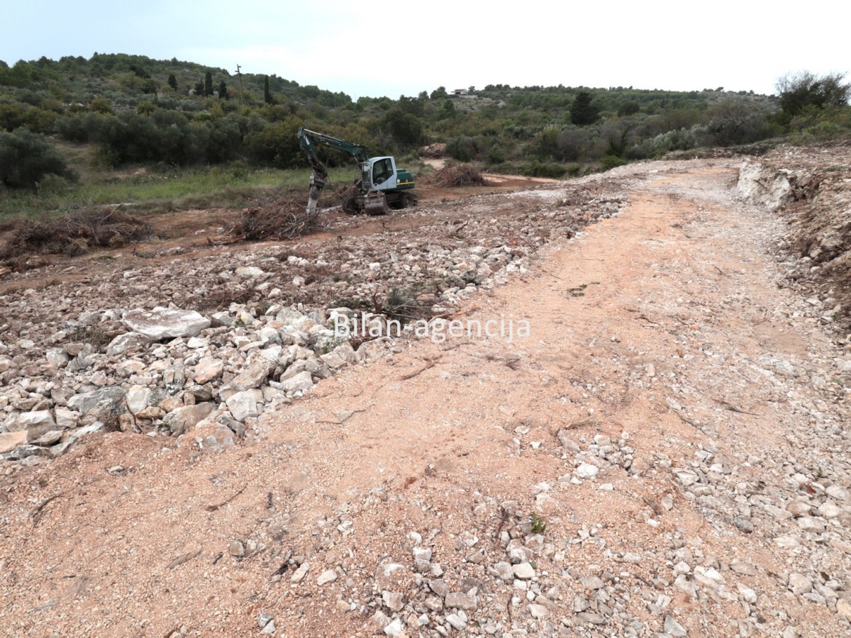 Zemljišče Vodice, 670m2