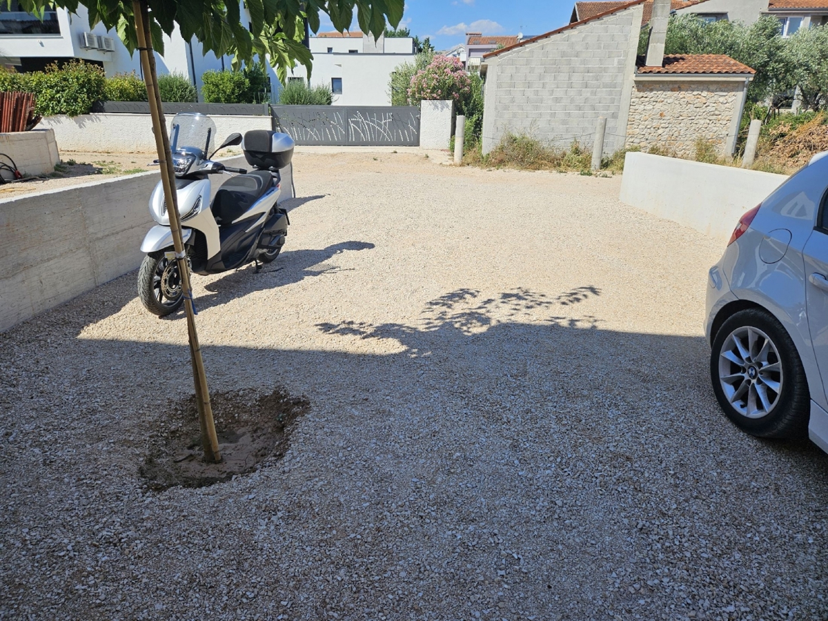 Dvojček, Vodice, Dalmacija