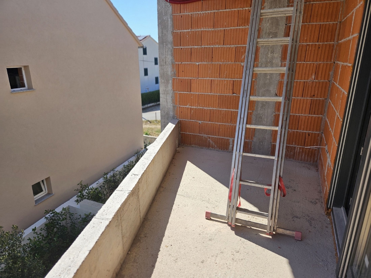 Dvojček, Vodice, Dalmacija