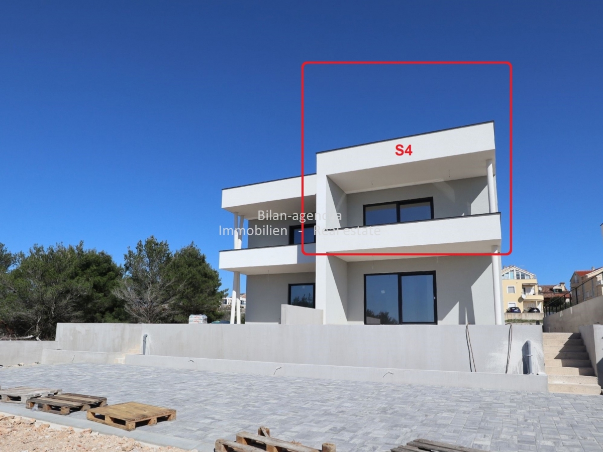 Novo stanovanje s pogledom na morje, strešna terasa