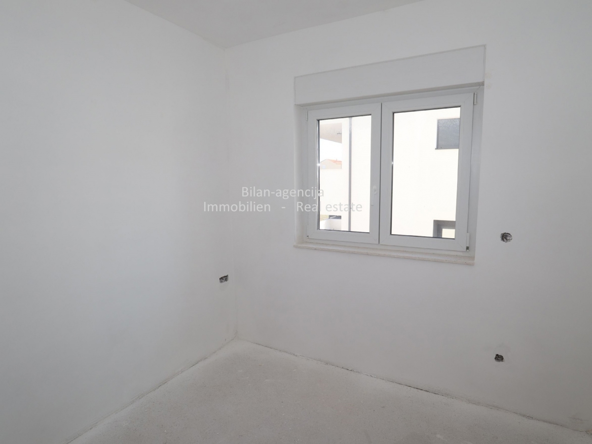 Novo stanovanje s pogledom na morje, strešna terasa