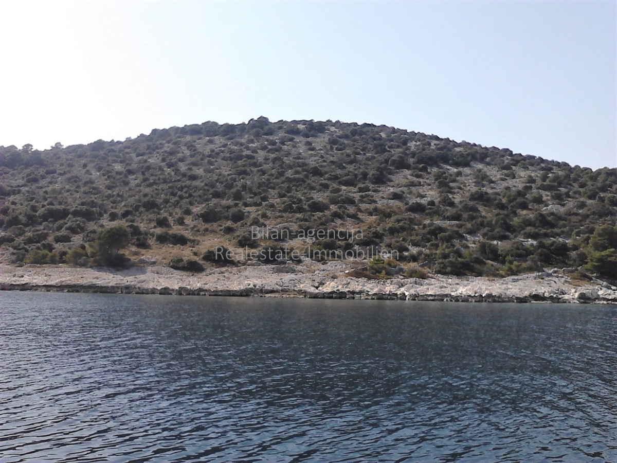 Zemljišče Vodice, 30.000m2