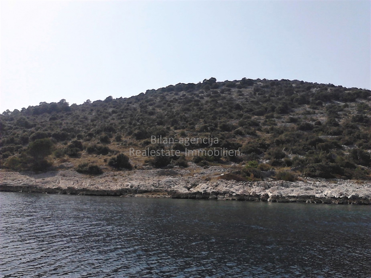 Zemljišče Vodice, 30.000m2