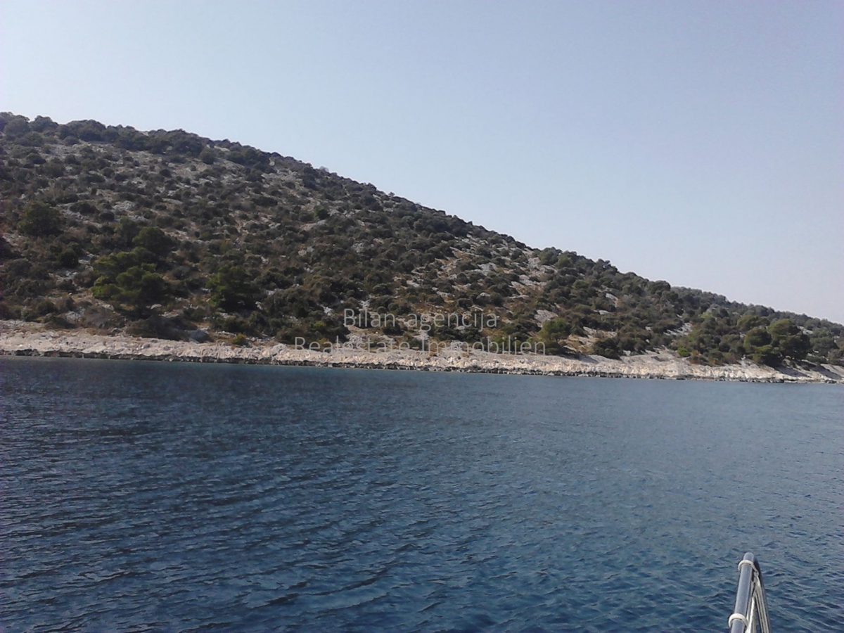 Zemljišče Vodice, 30.000m2