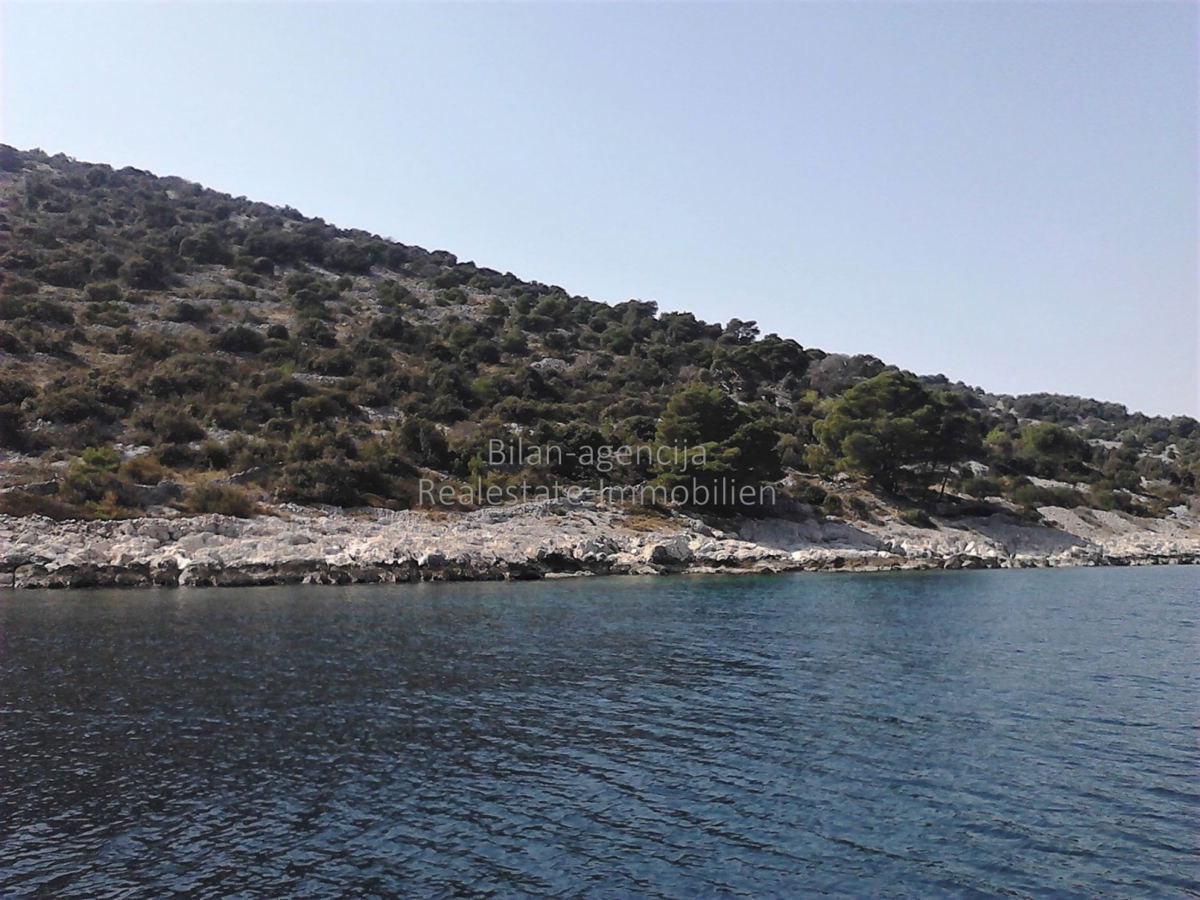 Zemljišče Vodice, 30.000m2