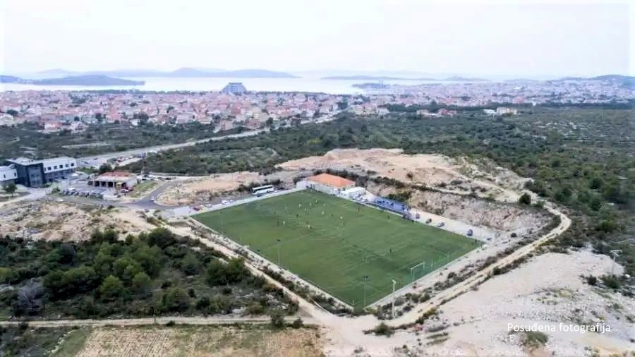 Zemljišče Vodice, 1.500m2