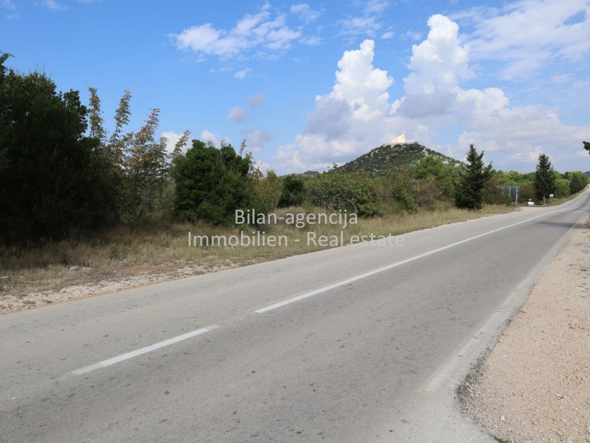 Zemljišče Vodice, 5.041m2