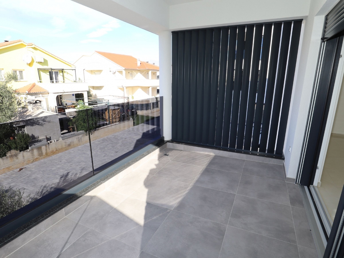 Apartma/Stanovanje Vodice, 92,15m2, 590m od morja