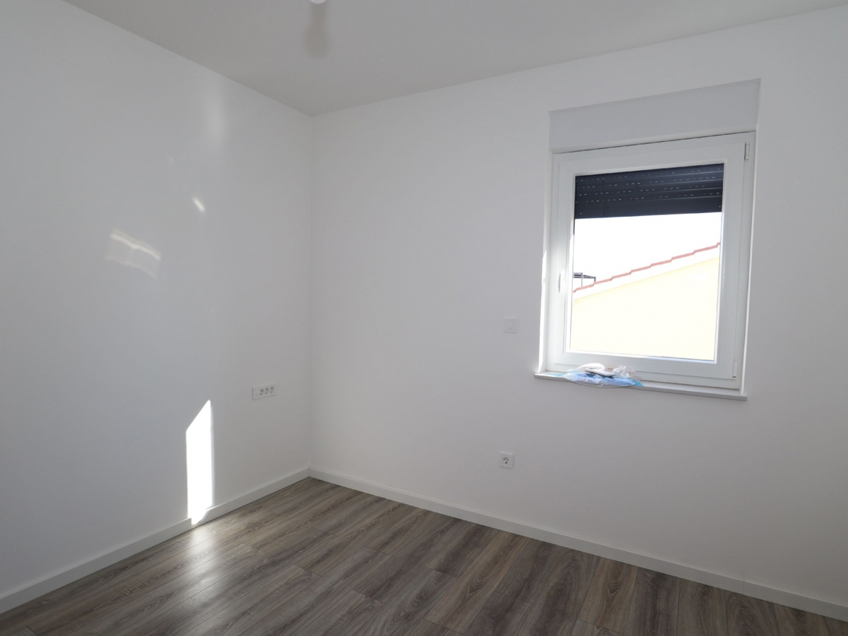 Apartma/Stanovanje Vodice, 92,15m2, 590m od morja