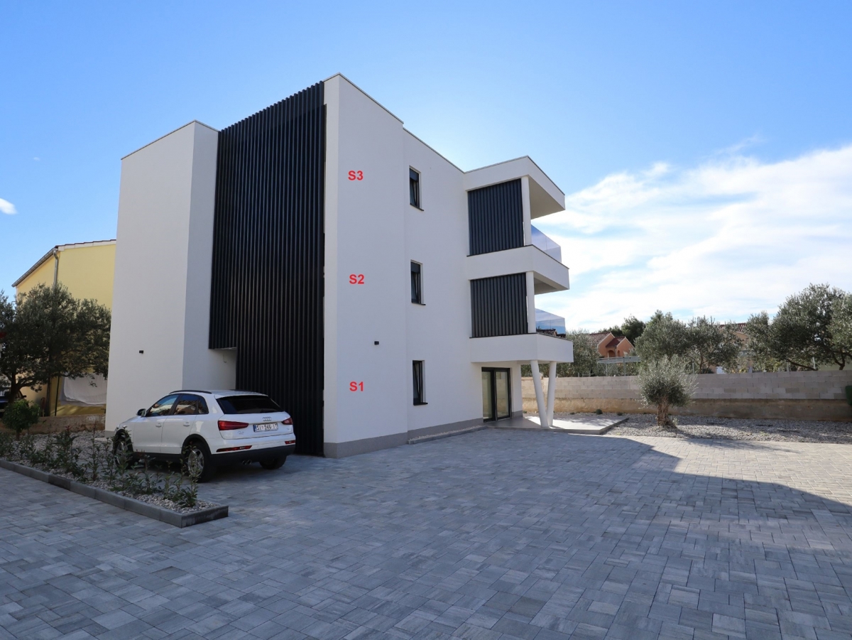 Apartma/Stanovanje Vodice, 92,15m2, 590m od morja