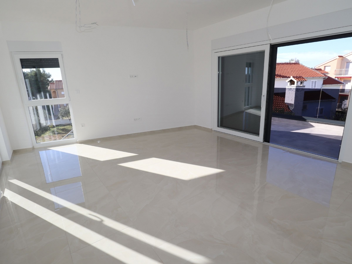 Apartma/Stanovanje Vodice, 92,15m2, 590m od morja