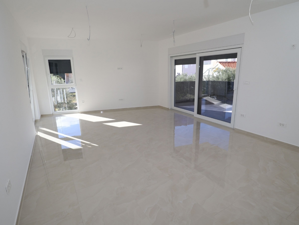 Apartma/Stanovanje Vodice, 92,15m2, 590m od morja