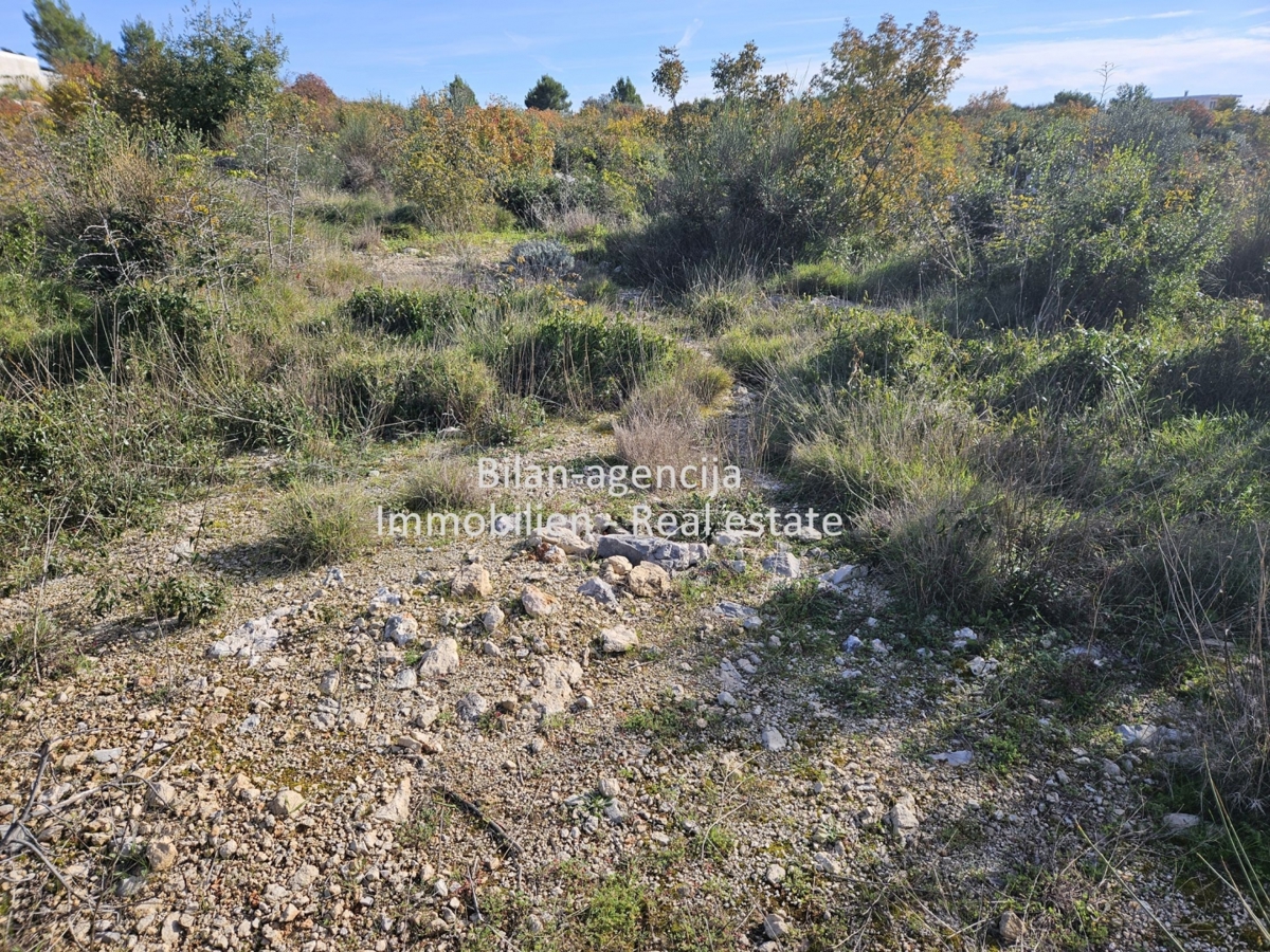 Zemljišče Vodice, 1.232m2