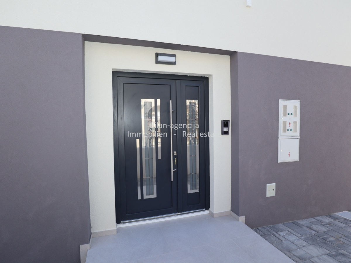 Apartma/Stanovanje Vodice, 109,21m2