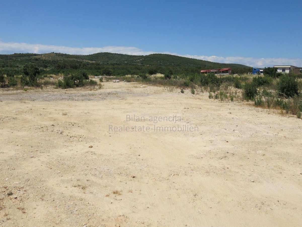 Zemljišče Vodice, 10.000m2