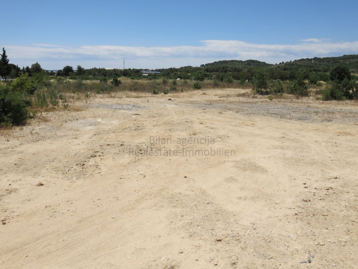 Zemljišče Vodice, 10.000m2