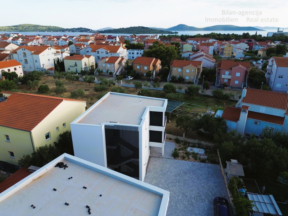 Stanovanje, 90 m², Vodice, novogradnja, 2 ss, 279.000 €