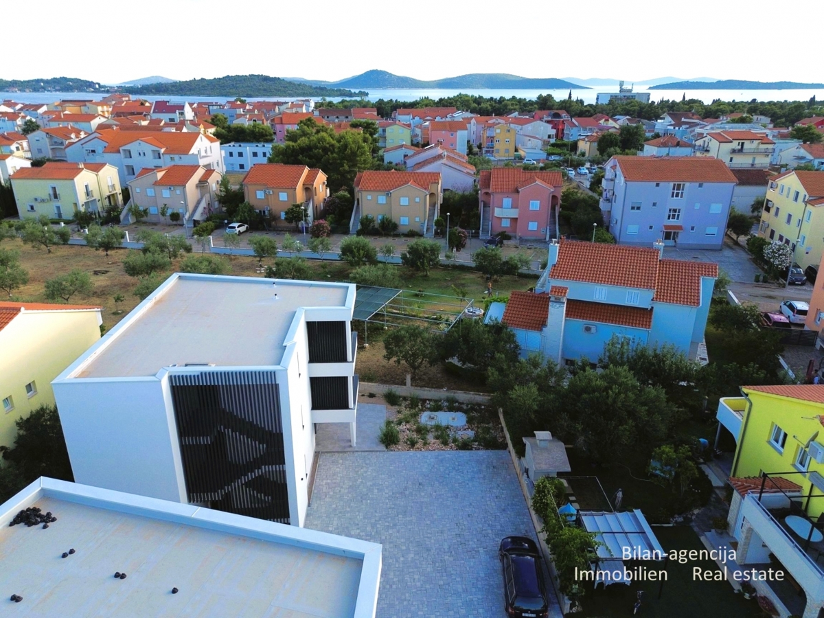 Stanovanje, 90 m², Vodice, novogradnja, 2 ss, 279.000 €