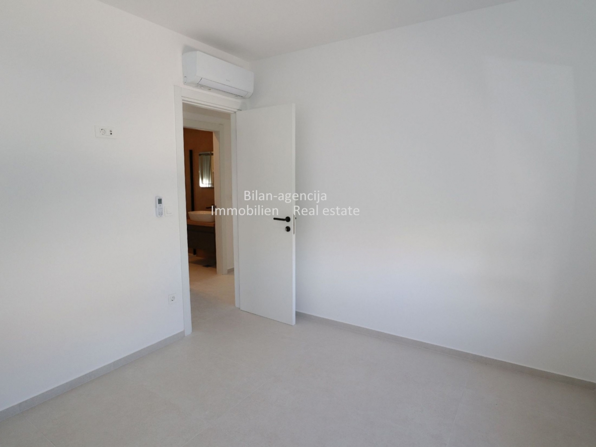 Apartma/Stanovanje Vodice, 85,42m2