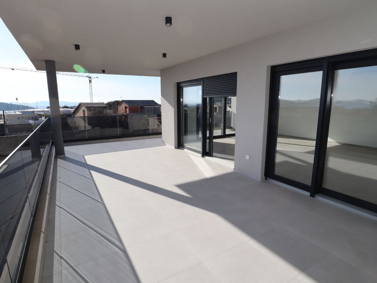 Apartma/Stanovanje Tribunj, 133m2