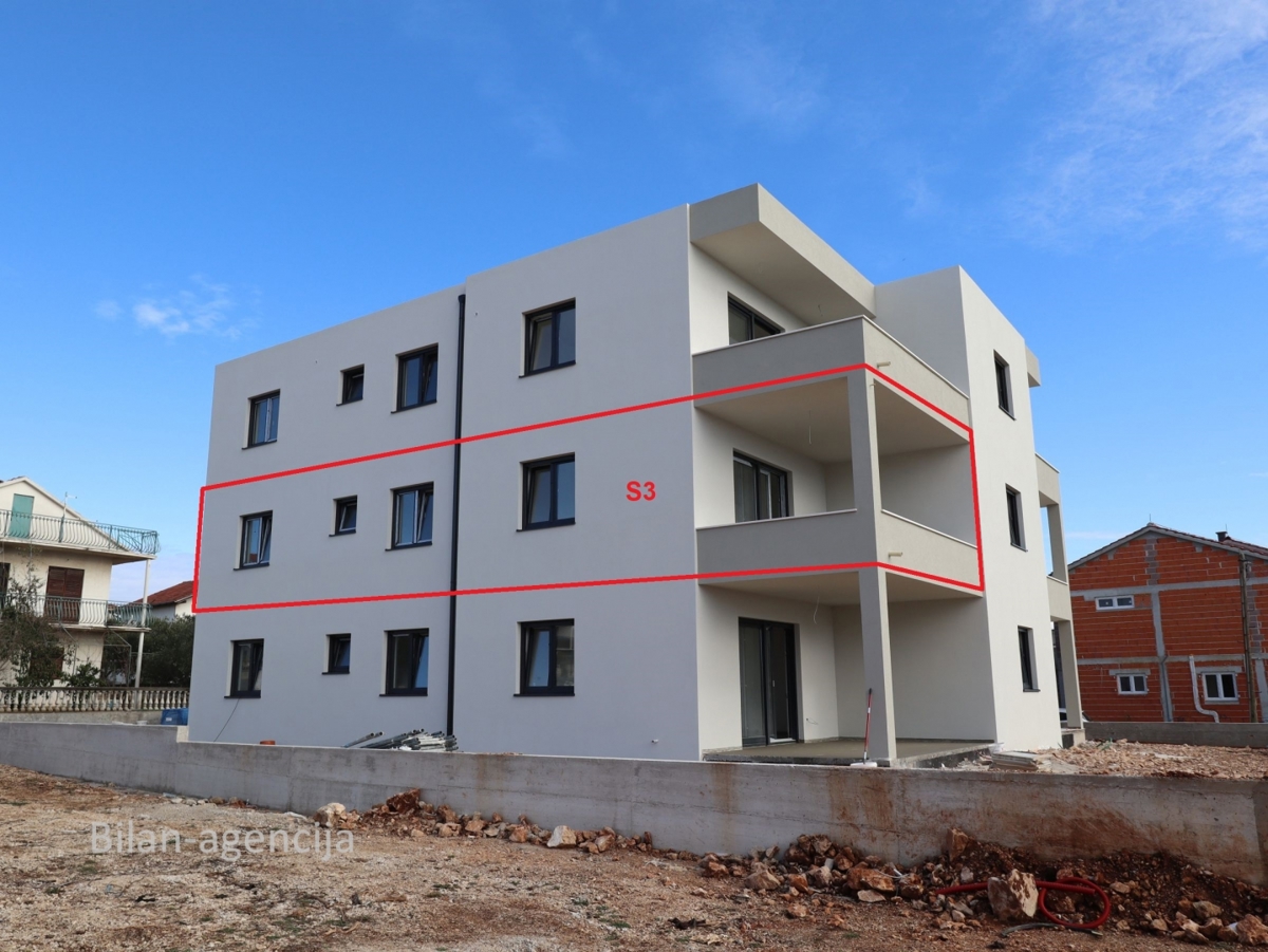 Apartma/Stanovanje, Vodice, 2 spalnice, 2 parkinga