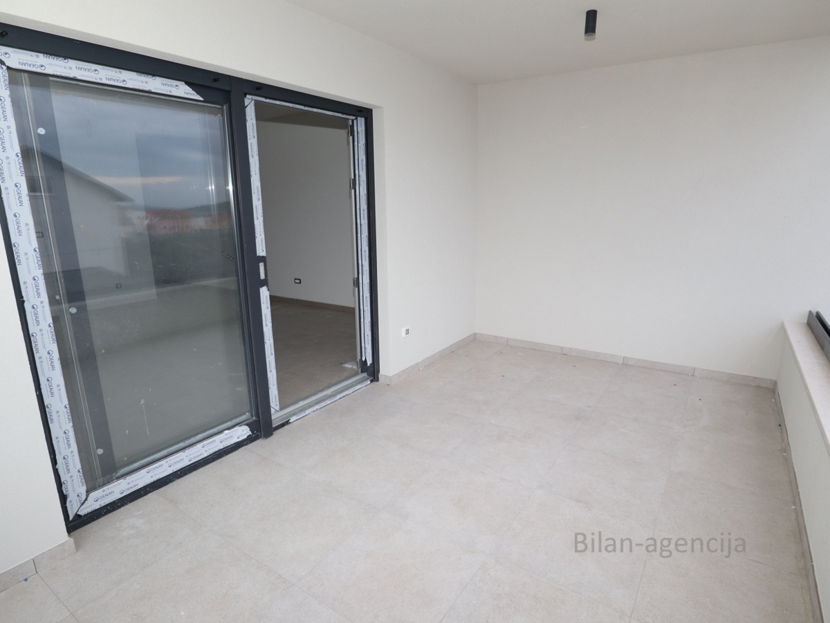 Apartma/Stanovanje, Vodice, 2 spalnice, 2 parkinga