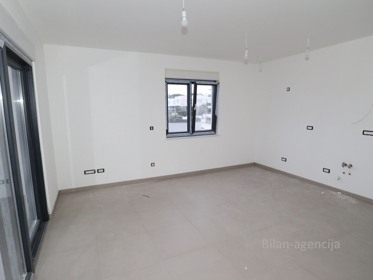 Apartma/Stanovanje, Vodice, 2 spalnice, 2 parkinga