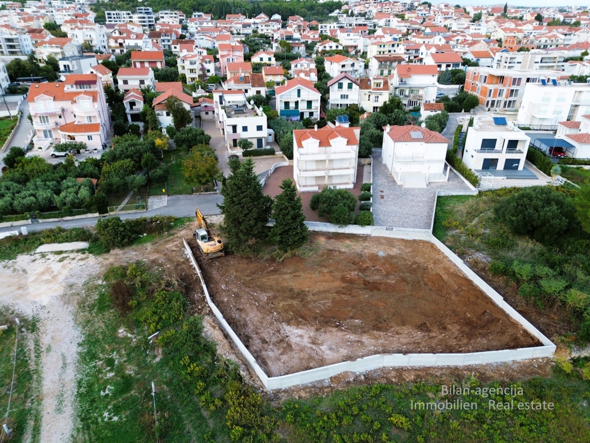 Zemljišče Vodice, 780m2