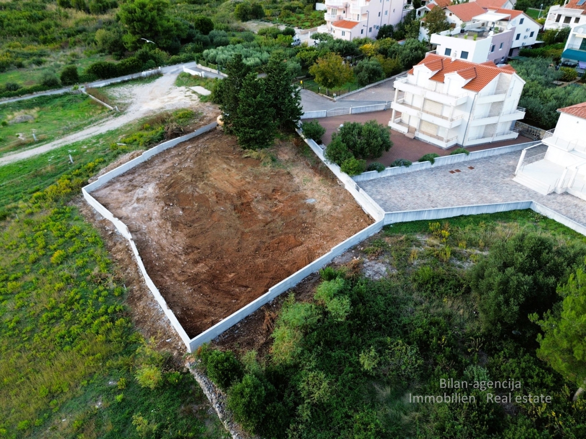 Zemljišče Vodice, 780m2