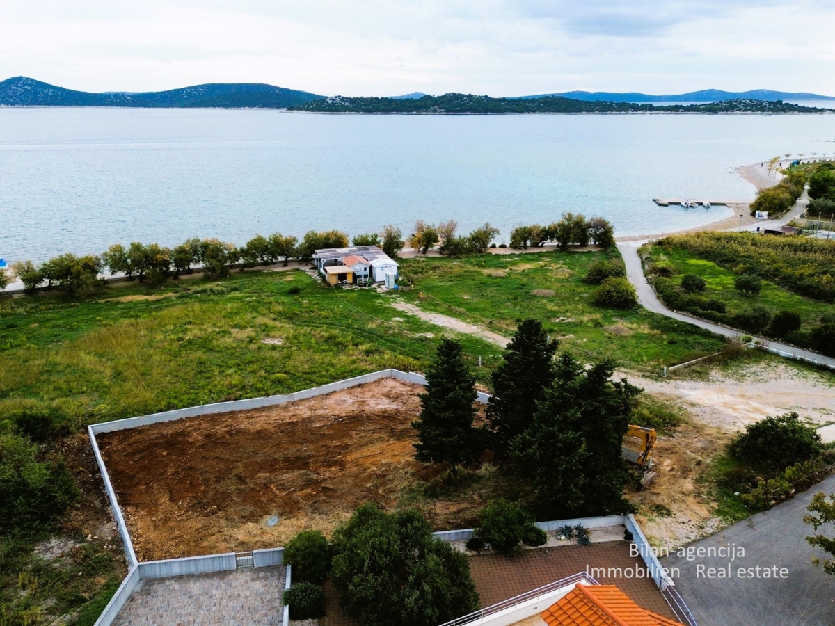 Zemljišče Vodice, 780m2