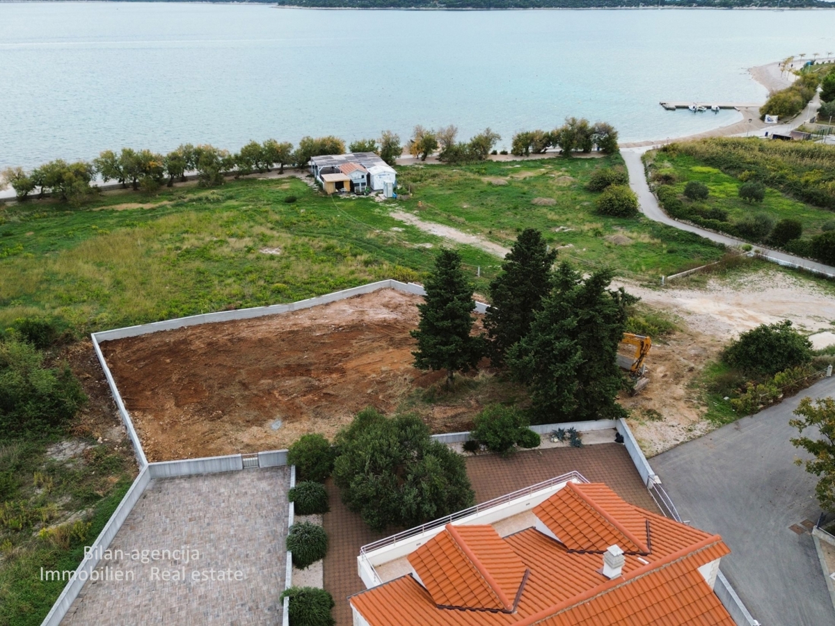 Zemljišče Vodice, 780m2