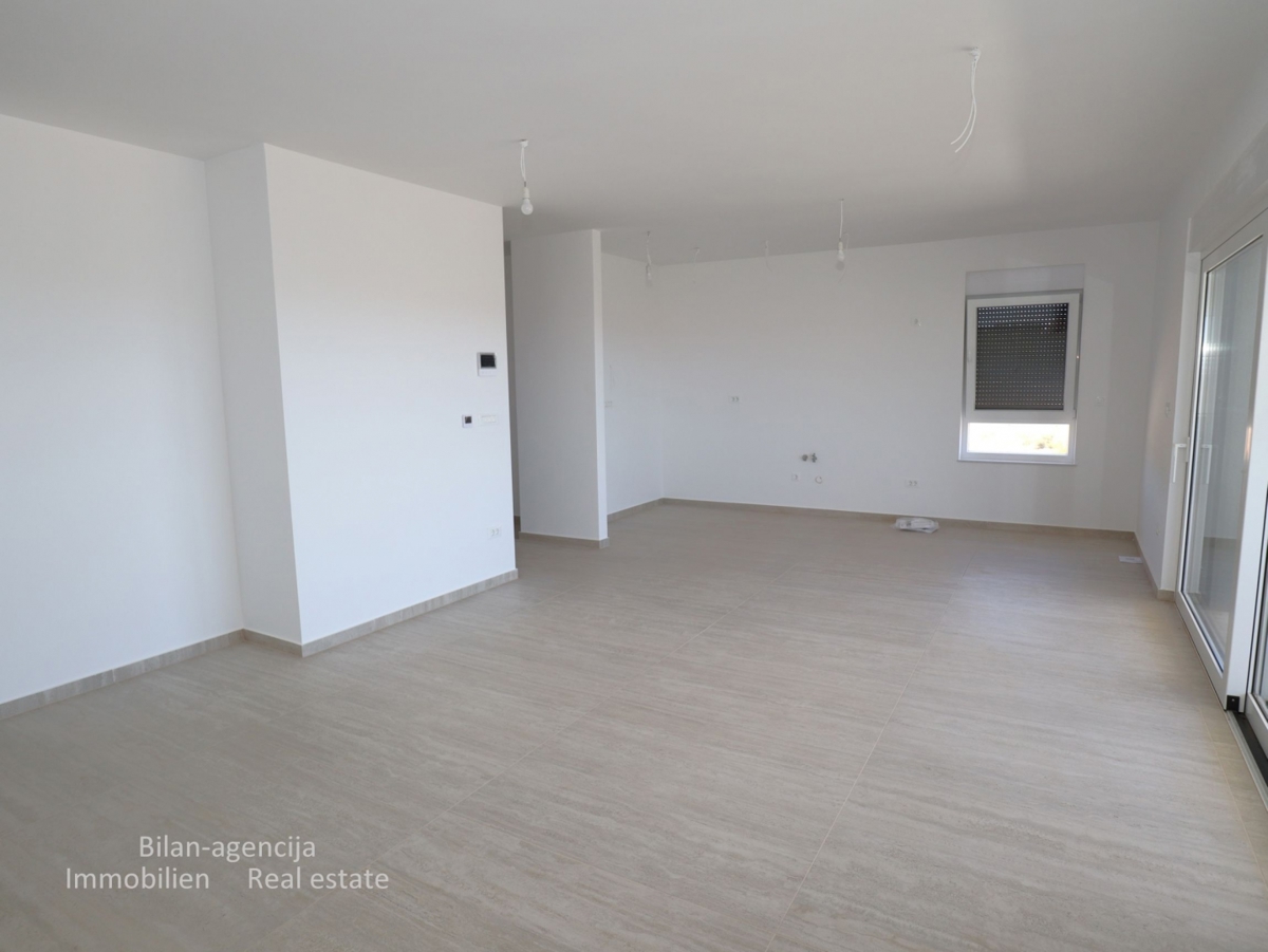 Apartma/Stanovanje Tribunj, 113m2, 3 spavalnice