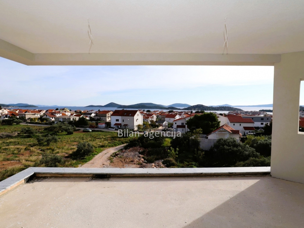 Apartma/Stanovanje Tribunj, 113m2, 3 spavalnice