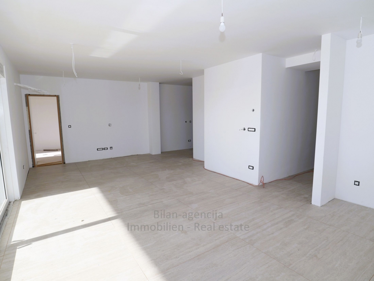 Apartma/Stanovanje Tribunj, 113m2, 3 spavalnice