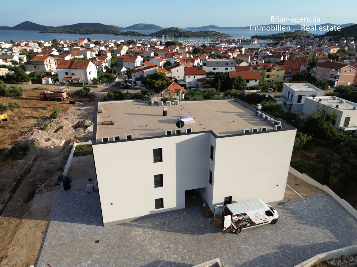 Apartma/Stanovanje Tribunj, 113m2, 3 spavalnice