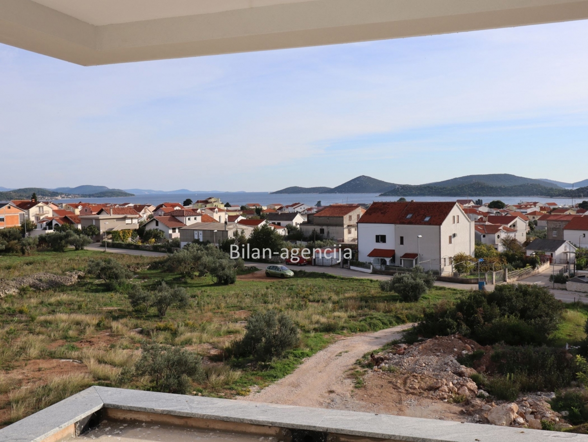 Apartma/Stanovanje Tribunj, 113m2, 3 spavalnice