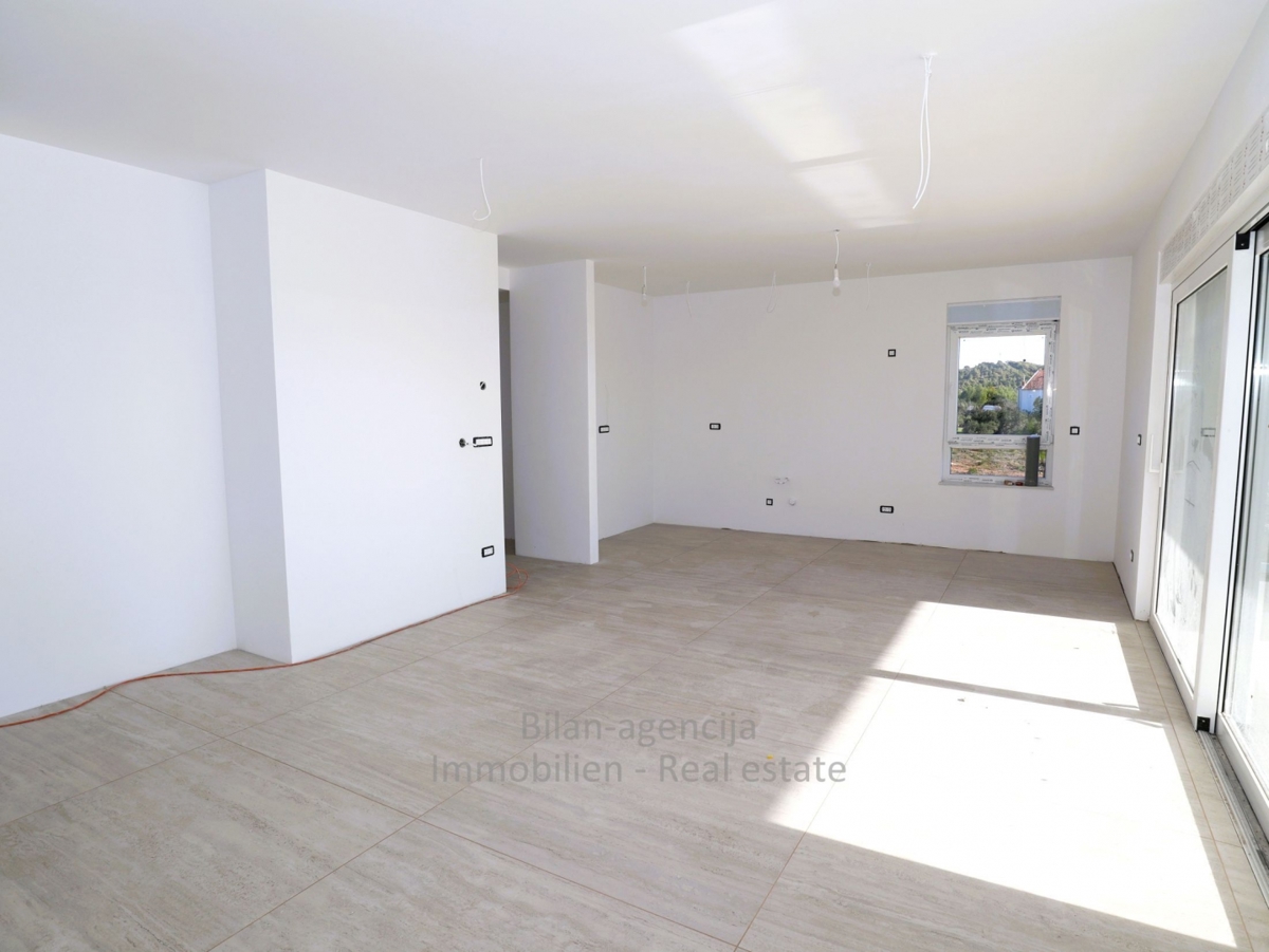 Apartma/Stanovanje Tribunj, 113m2, 3 spavalnice
