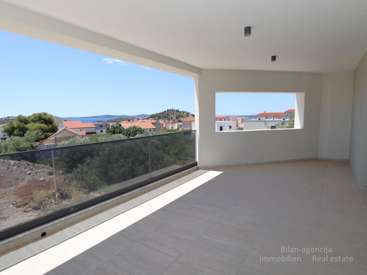 Apartma/Stanovanje Tribunj, 113m2, 3 spavalnice