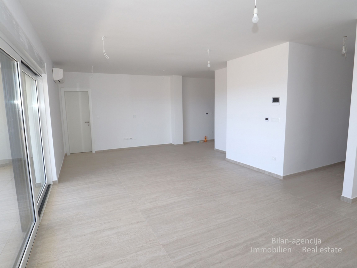 Apartma/Stanovanje Tribunj, 113m2, 3 spavalnice
